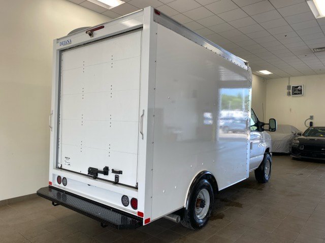 New 2026 Ford E-350 and Econoline 350 Super Duty w/ Power Equipment Group RWD image 8