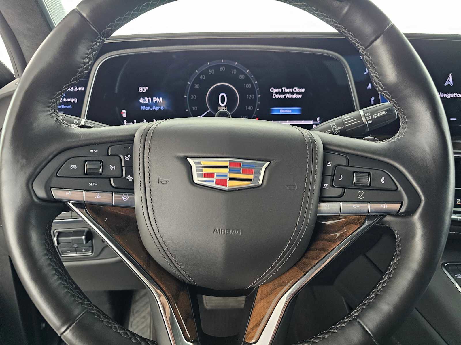 Used 2024 Cadillac Escalade ESV Premium Luxury Platinum AWD/4WD image 25