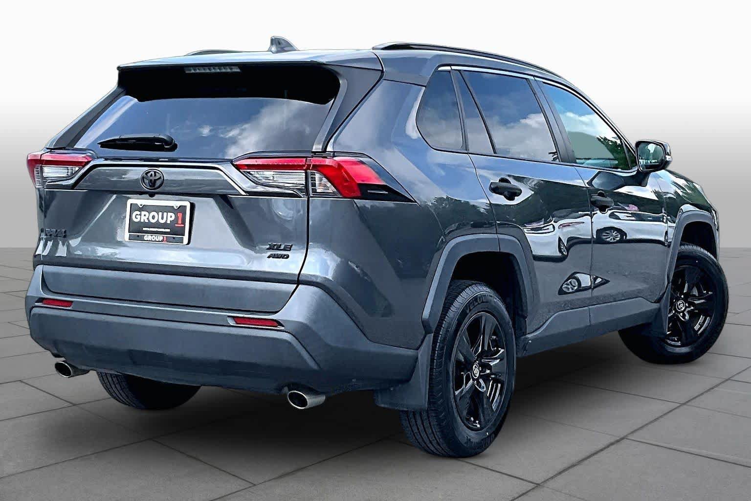 Used 2019 Toyota RAV4 XLE w/ Convenience Package AWD/4WD image 13