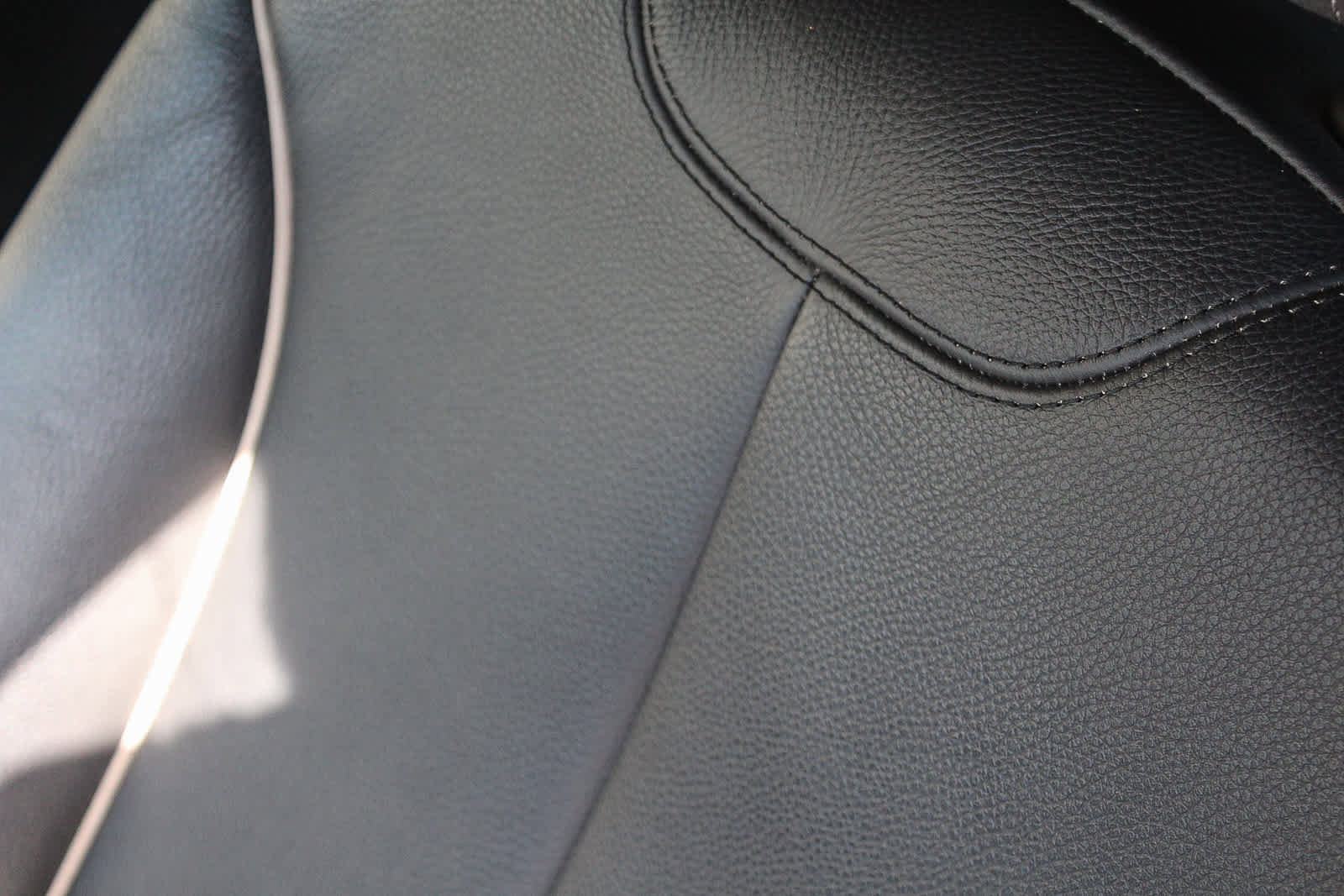 Used 2018 BMW 330e image 24