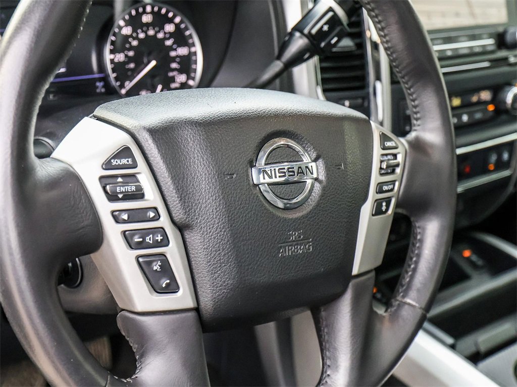 Used 2020 Nissan Titan SL w/ Moonroof Package image 34
