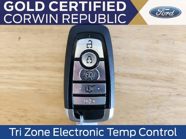 Used 2022 Ford Explorer XLT w/ Equipment Group 202A AWD/4WD image 11