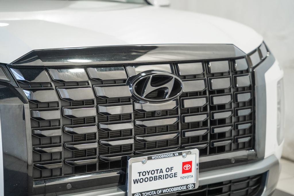 Used 2024 Hyundai Palisade Limited FWD image 11