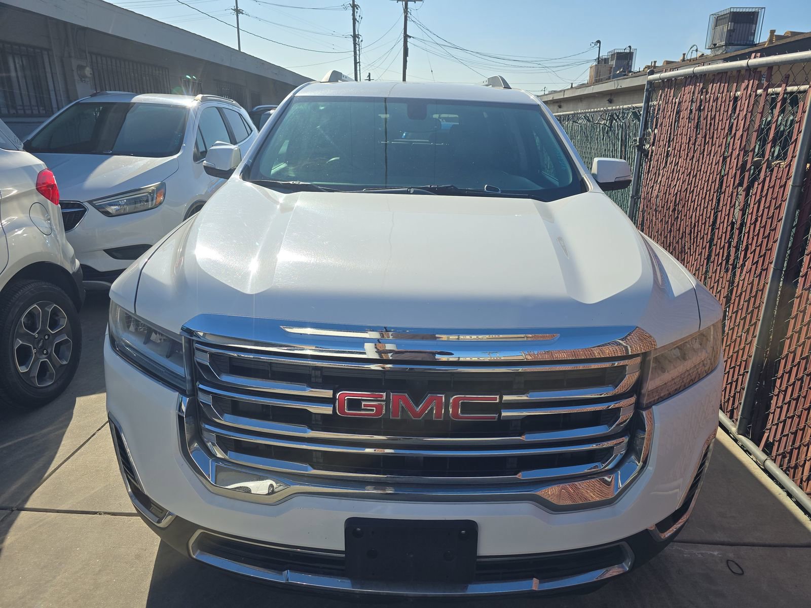 Used 2020 GMC Acadia SLT image 2