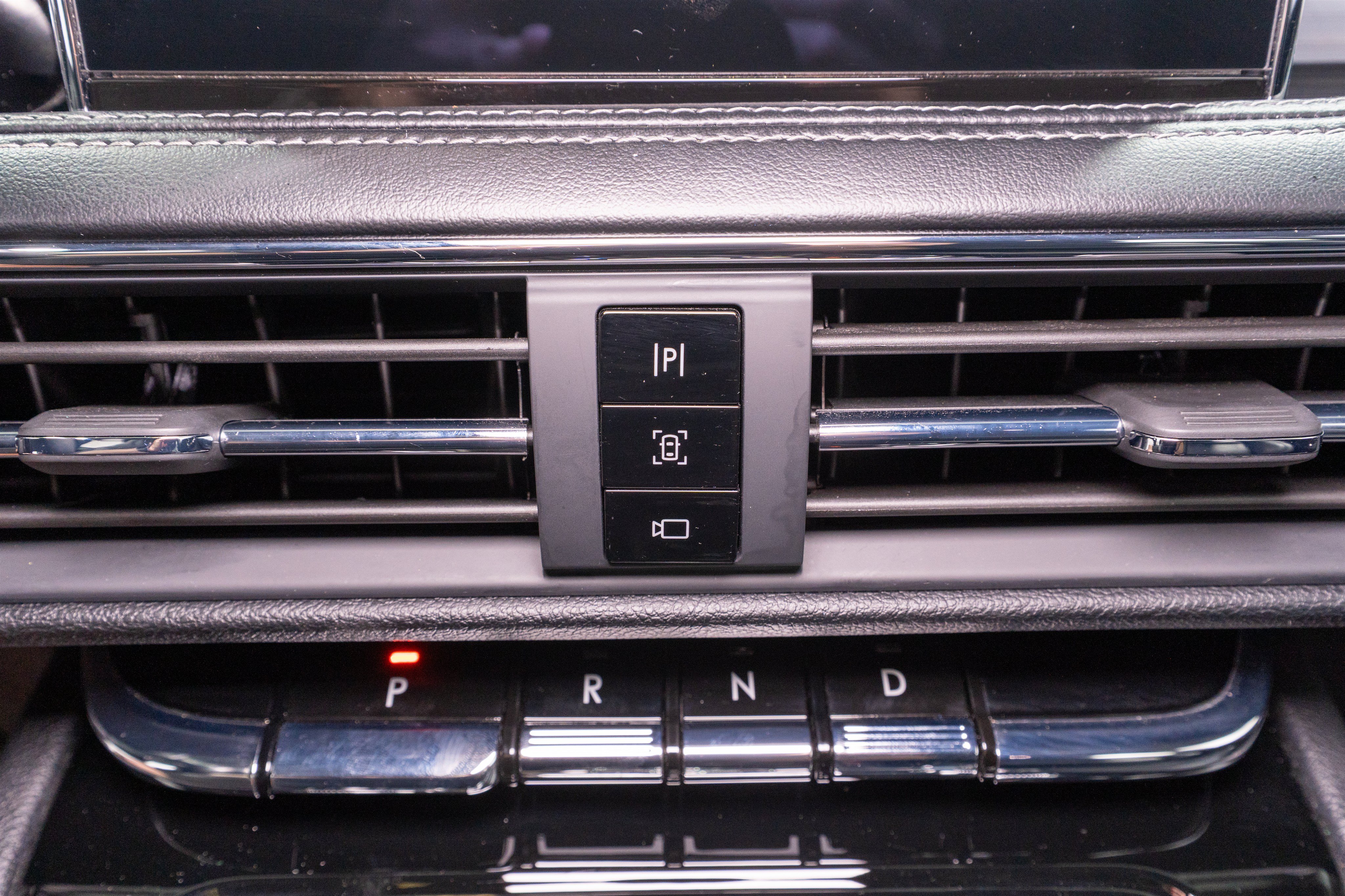 Used 2021 Lincoln Corsair AWD w/ Premium Package image 23