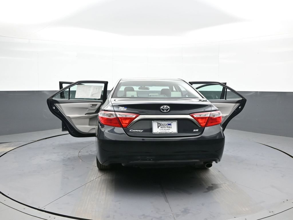 Used 2016 Toyota Camry SE image 45