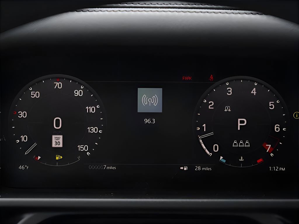 New 2025 Land Rover Defender 90 X-Dynamic SE image 31