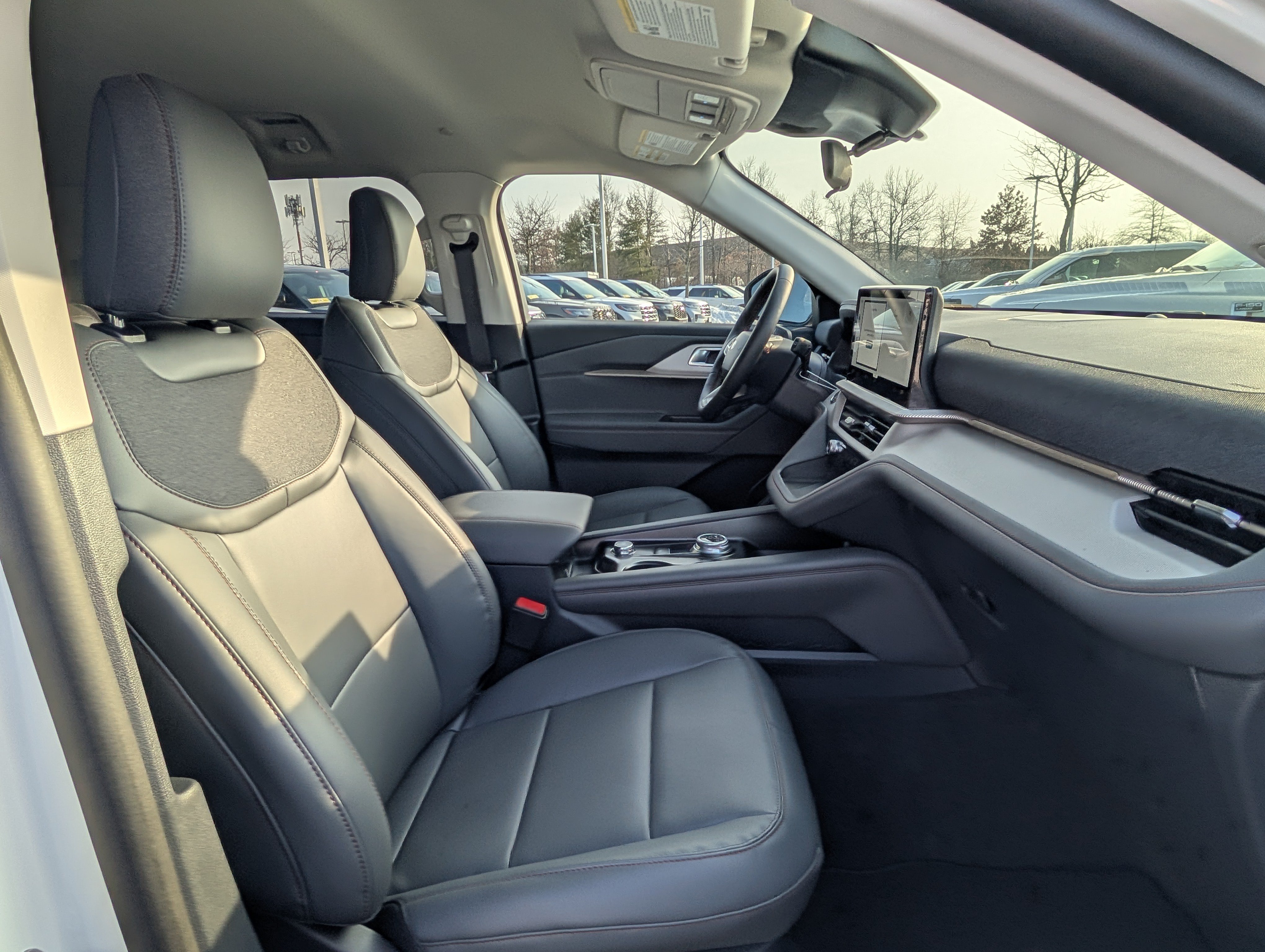 New 2026 Ford Explorer Active w/ Active Comfort Package AWD/4WD image 6