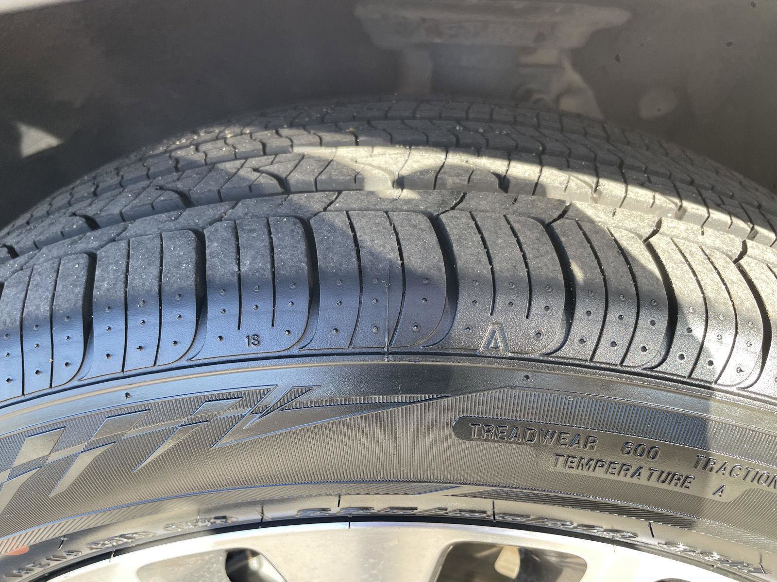 Used 2021 Ford Escape Titanium w/ Class II Trailer Tow Package image 14