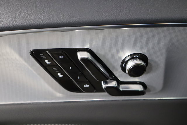 Used 2024 Cadillac Lyriq Tech RWD image 20