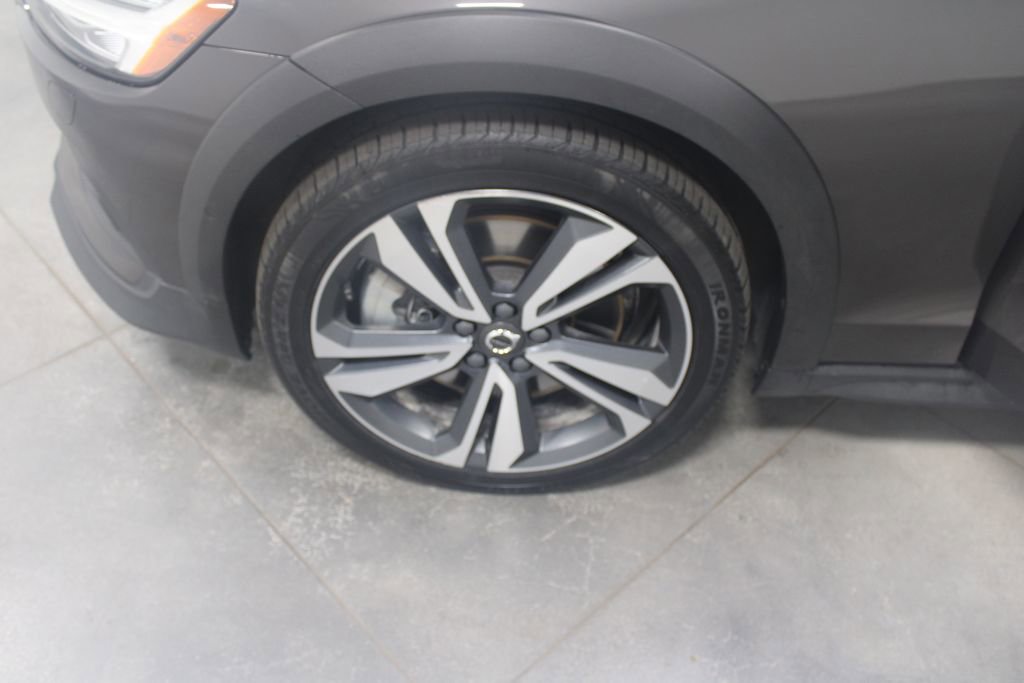 Used 2024 Volvo V60 B5 Cross Country Plus image 56