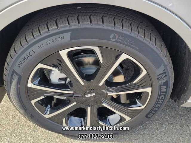 New 2026 Lincoln Nautilus Reserve AWD/4WD image 13
