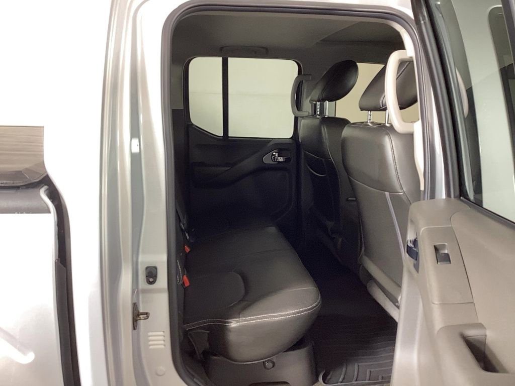 Used 2015 Nissan Frontier PRO-4X image 13