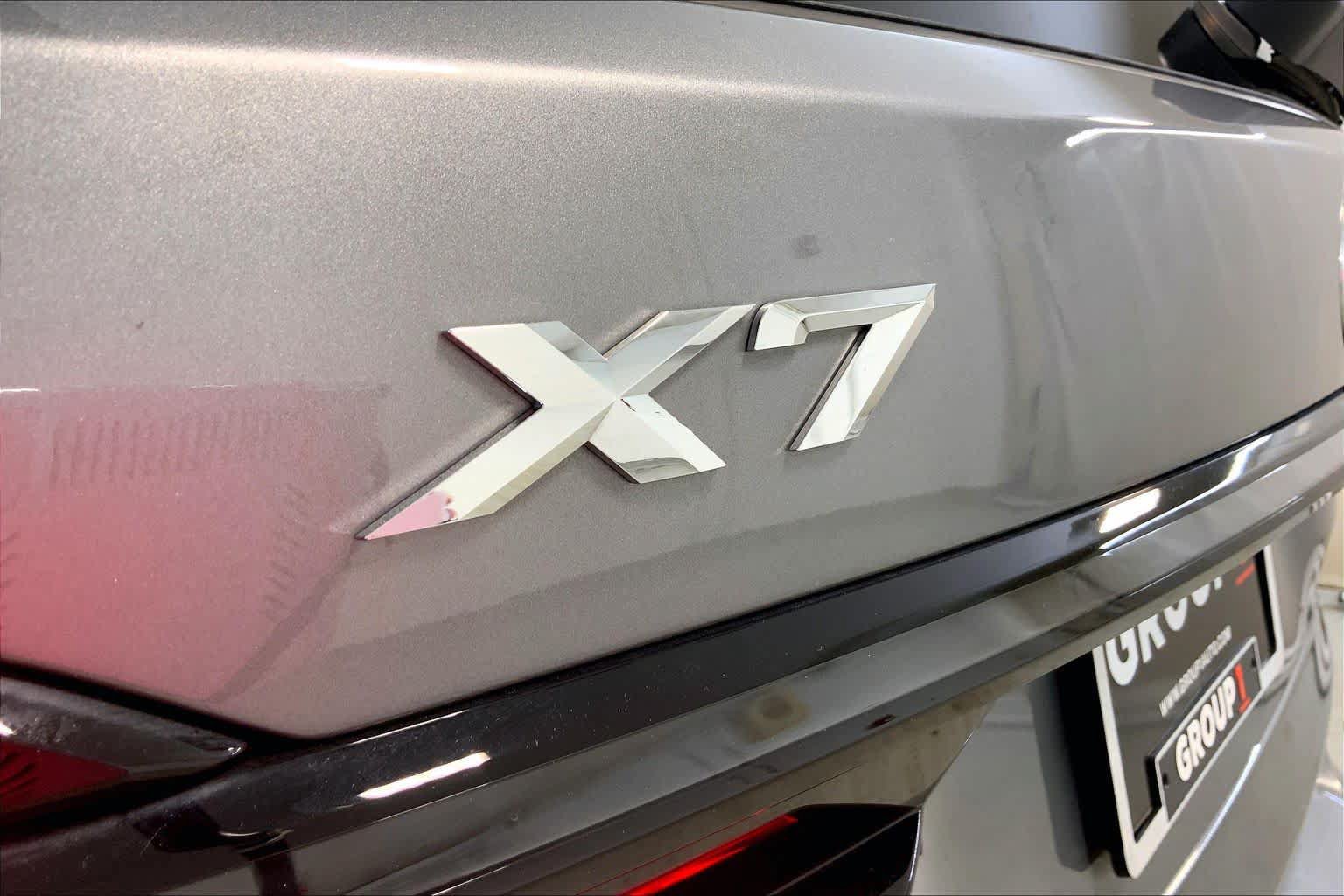 Used 2026 BMW X7 xDrive40i w/ M Sport Package AWD/4WD image 29