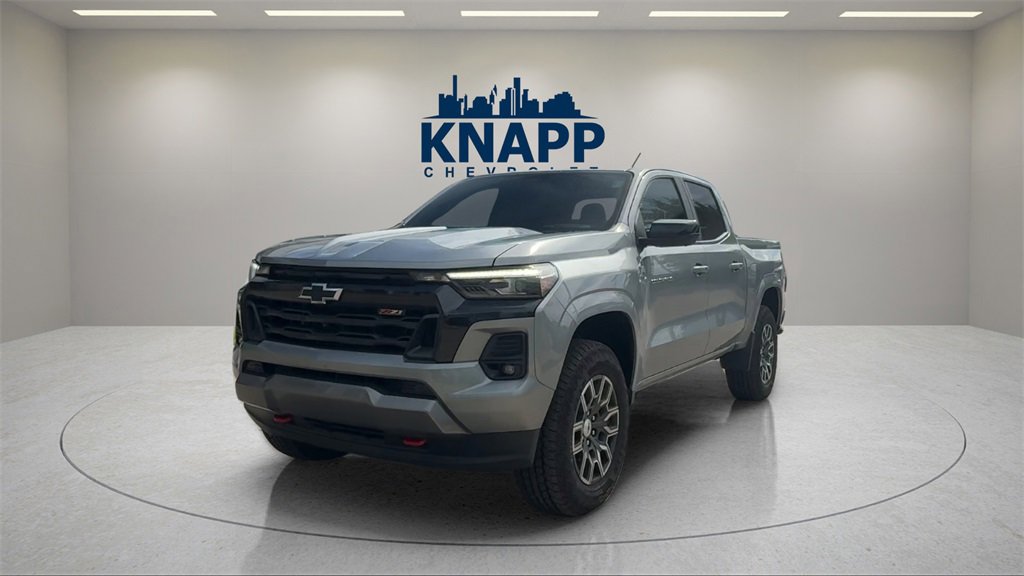 Used 2024 Chevrolet Colorado Z71 w/ Z71 Convenience Package 2