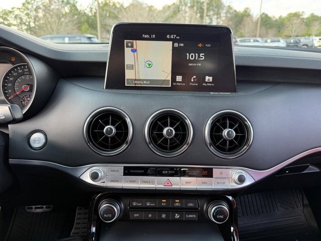 Used 2020 Kia Stinger GT1 image 19