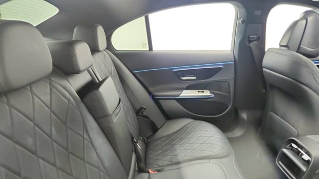 Used 2024 Mercedes-Benz E 450 4MATIC Sedan w/ Airmatic Package image 27