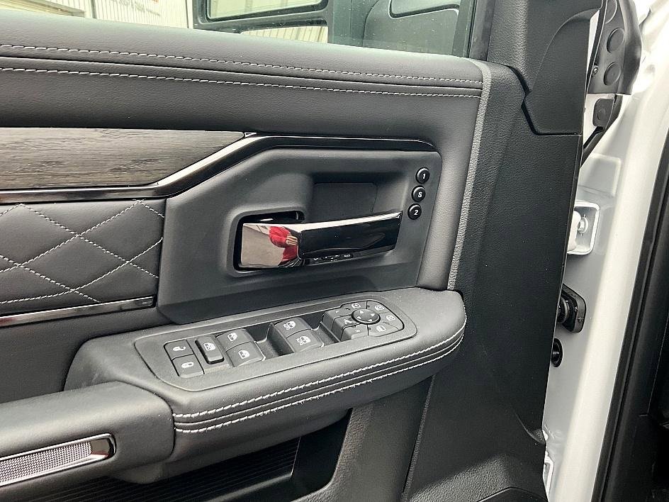 New 2026 RAM 3500 Limited image 12