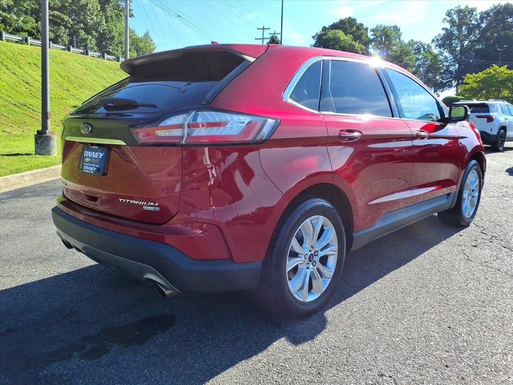 Used 2020 Ford Edge Titanium w/ Equipment Group 301A AWD/4WD image 3
