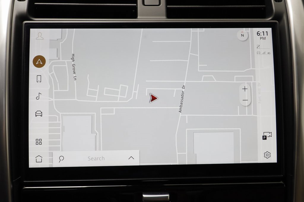 Used 2024 Land Rover Discovery Dynamic SE image 11