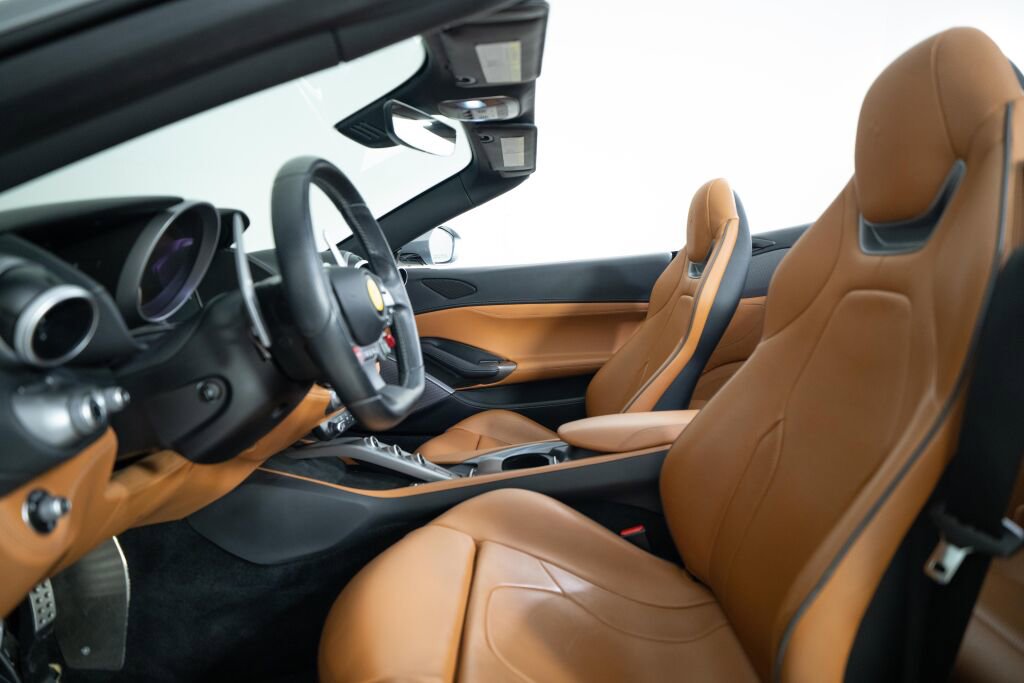 Used 2019 Ferrari Portofino image 36