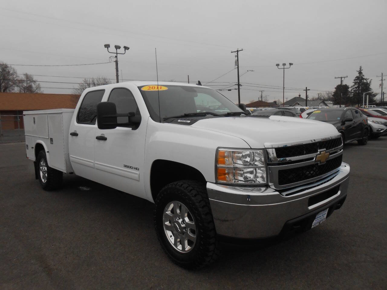 Used 2011 Chevrolet Silverado 3500 LT AWD/4WD image 3