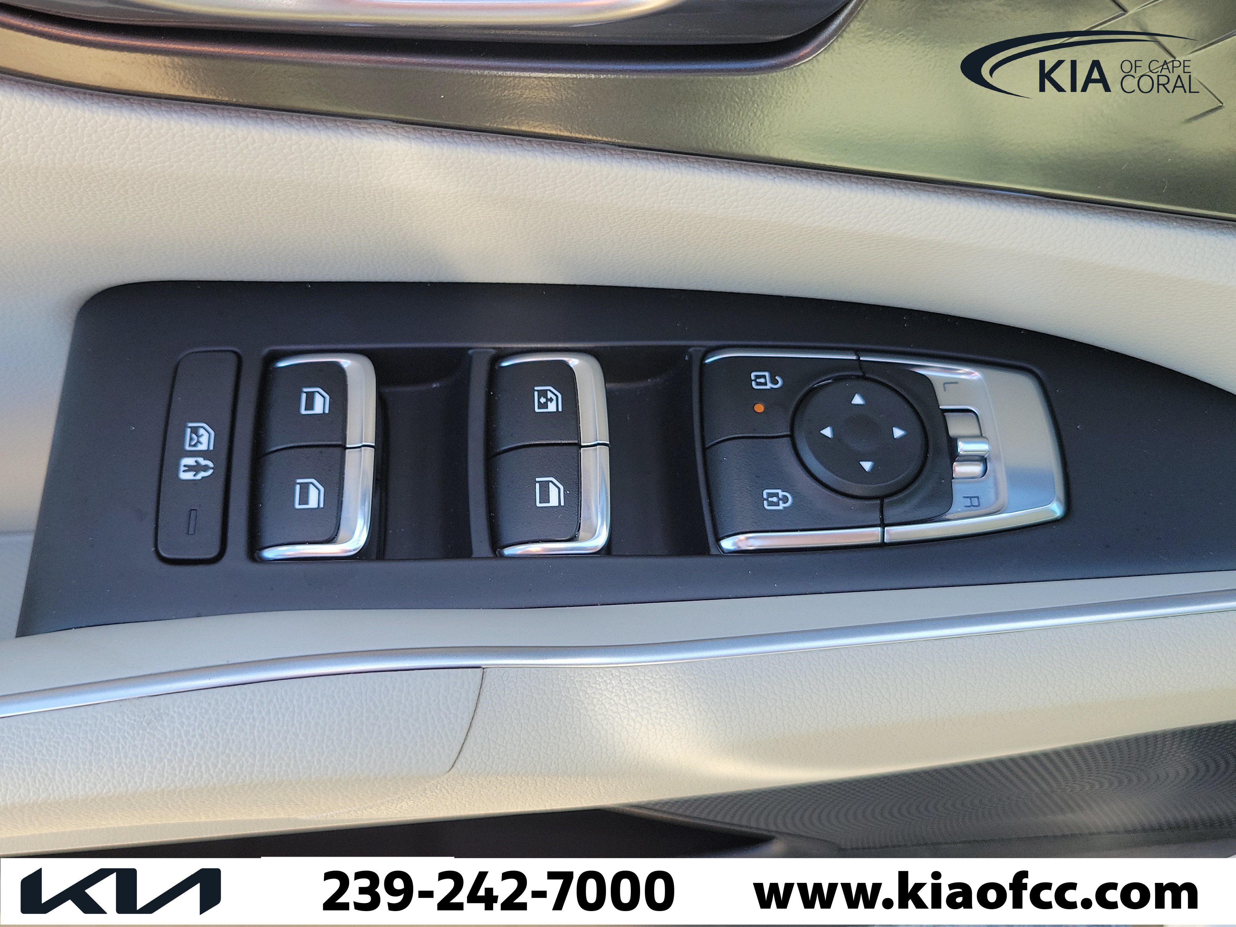 Certified 2025 Kia Sorento S w/ Panoramic Sunroof Package FWD image 26