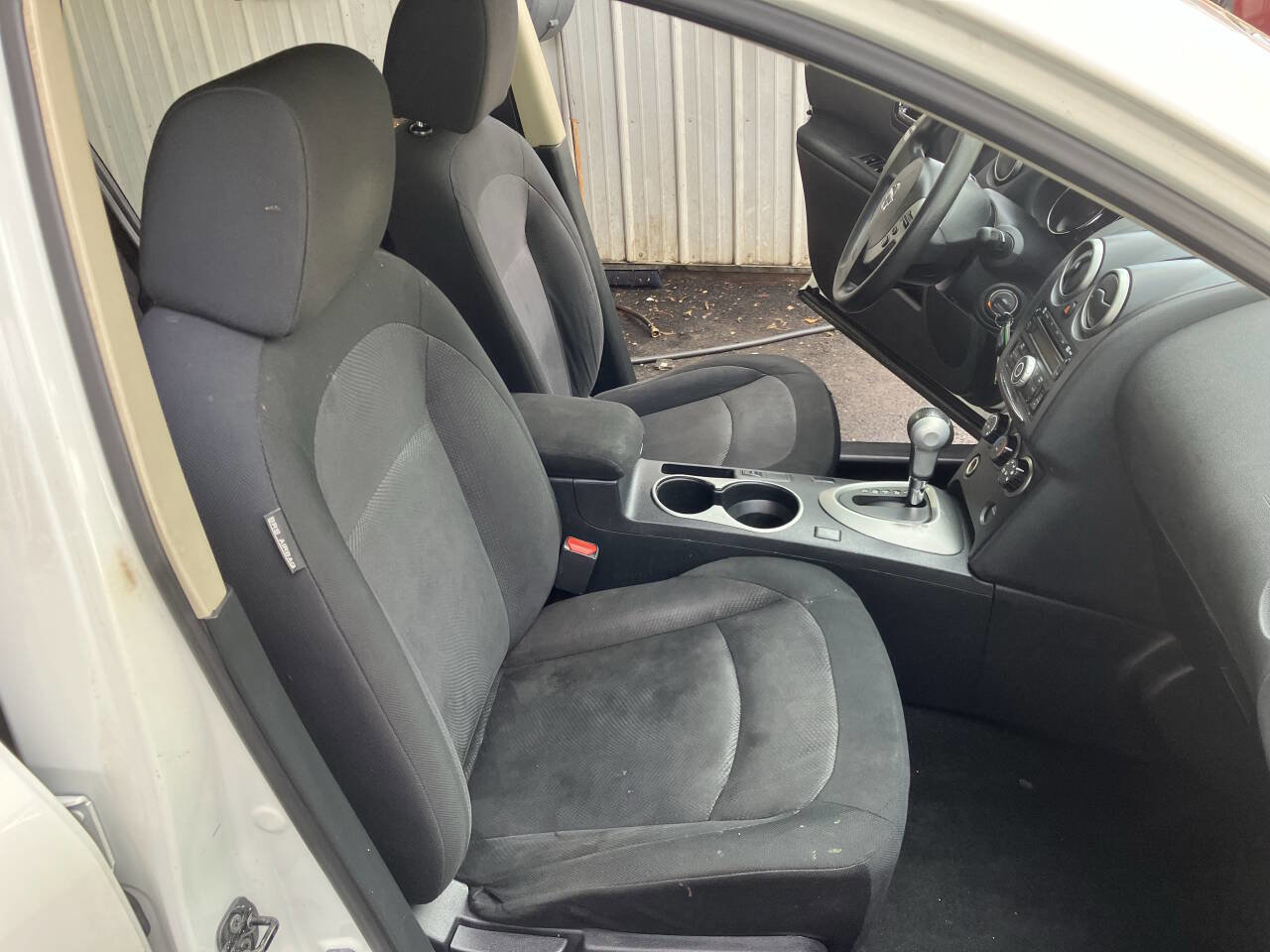 Used 2012 Nissan Rogue S FWD image 40