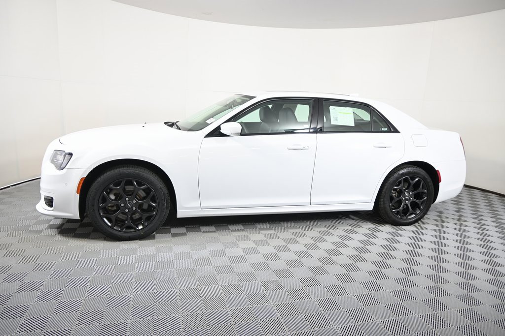 Used 2023 Chrysler 300 Touring L w/ Popular Equipment Group image 2