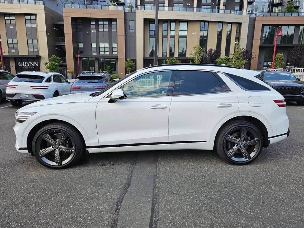 Certified 2025 Genesis GV70 3.5T Sport w/ Sport Prestige Package AWD/4WD image 8