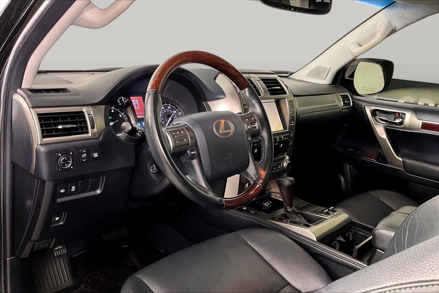 Used 2019 Lexus GX 460 Premium AWD/4WD image 16