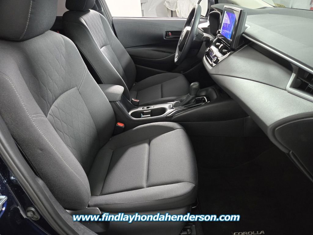 Used 2025 Toyota Corolla LE image 14