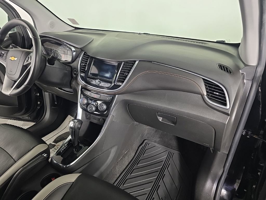 Used 2018 Chevrolet Trax Premier image 37