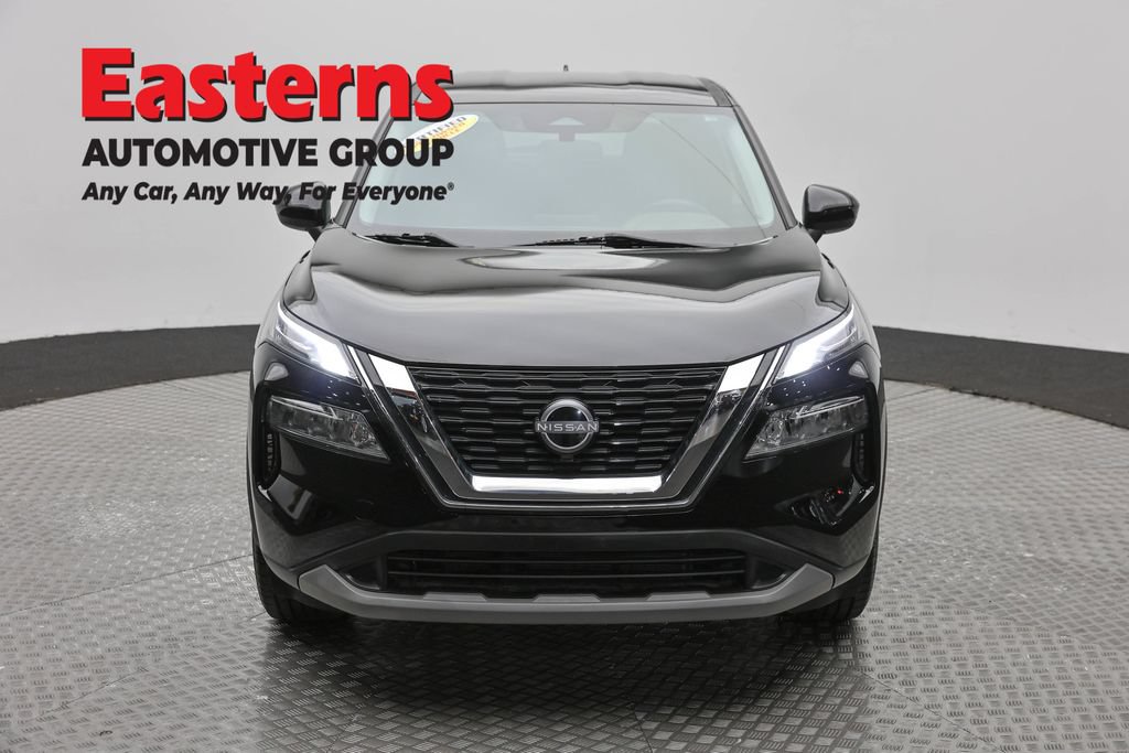 Used 2023 Nissan Rogue SV AWD/4WD image 4