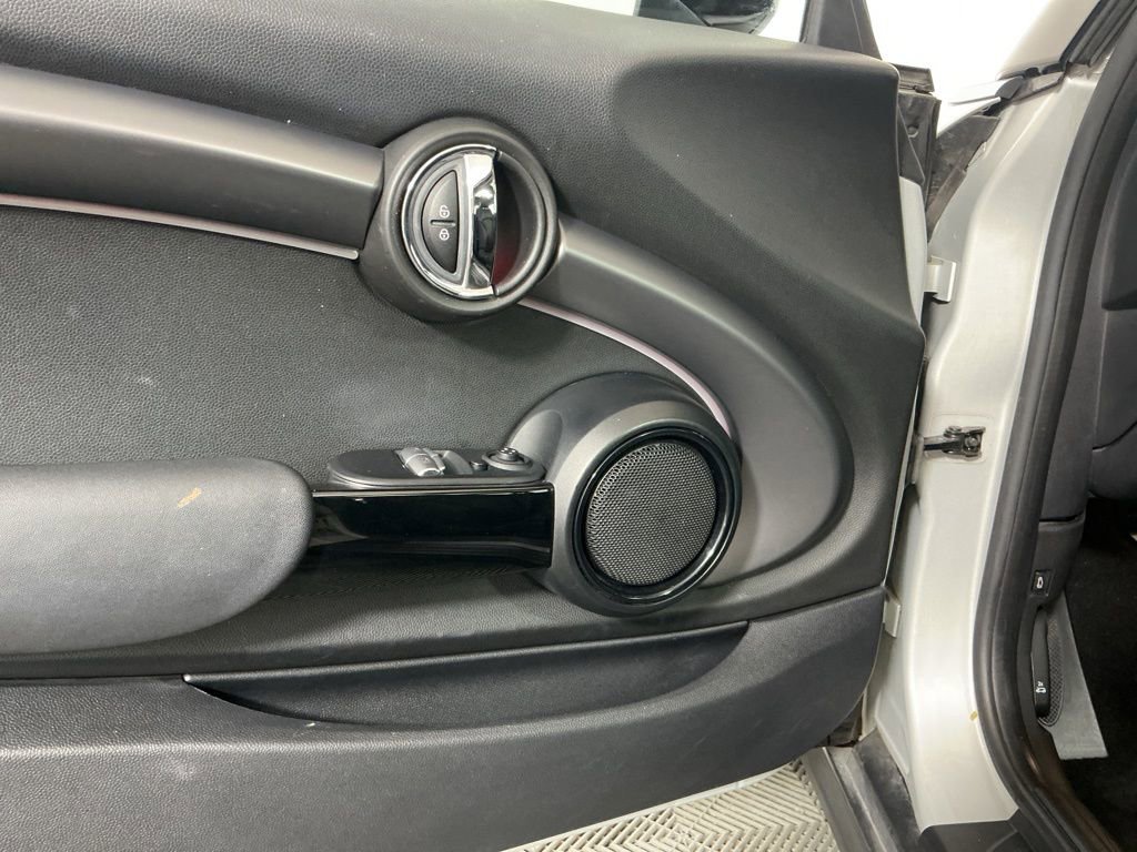 Certified 2022 MINI Cooper S image 18