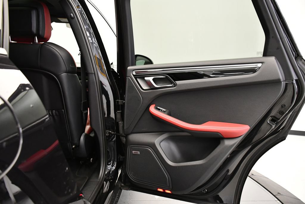 Used 2023 Porsche Macan S image 52