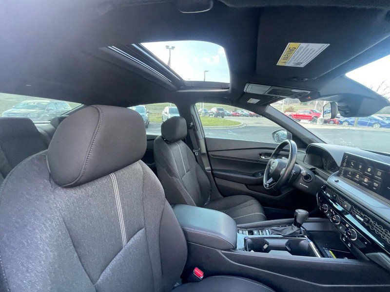 Used 2025 Honda Accord Sport image 4