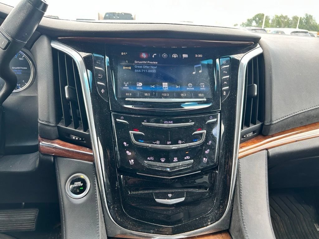 Used 2016 Cadillac Escalade ESV Luxury AWD/4WD image 9