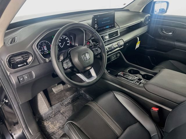 Used 2025 Honda Pilot EX-L image 11