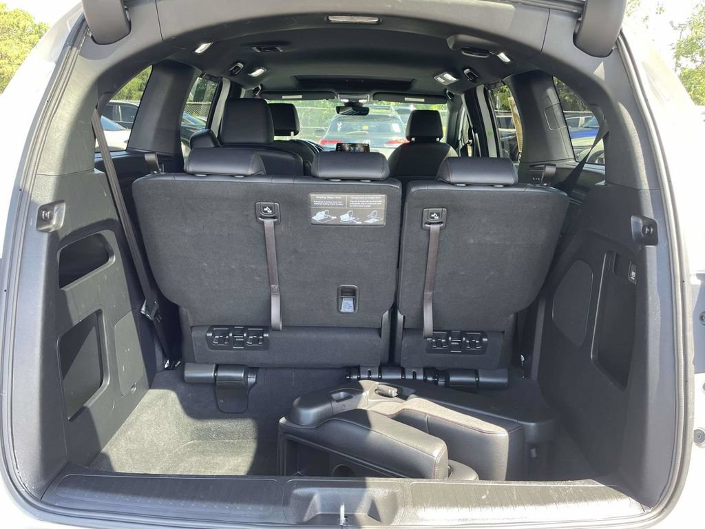 Used 2025 Honda Odyssey Sport-L image 10