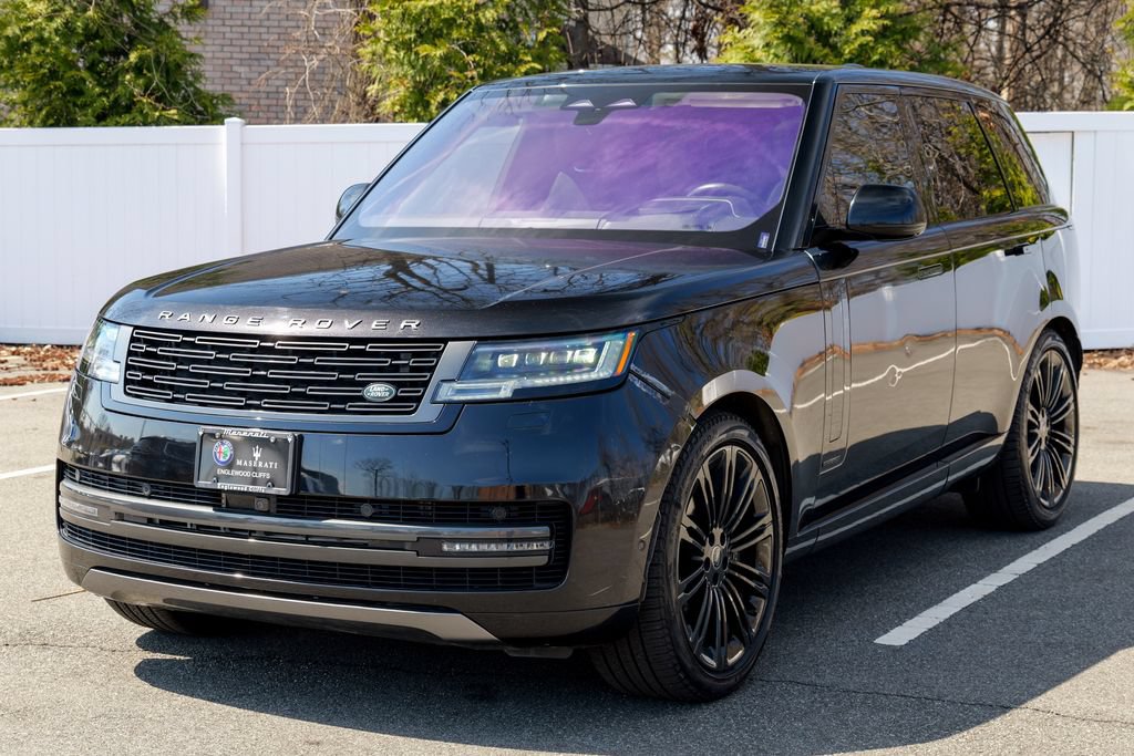 Used 2023 Land Rover Range Rover Autobiography AWD/4WD image 3