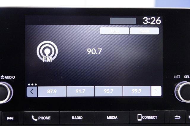 Certified 2023 Honda HR-V LX image 29