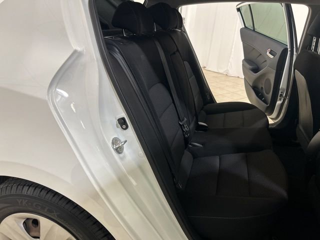 Used 2017 Kia Forte LX image 13