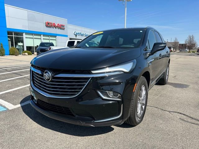 Used 2024 Buick Enclave Essence w/ Technology Package image 2