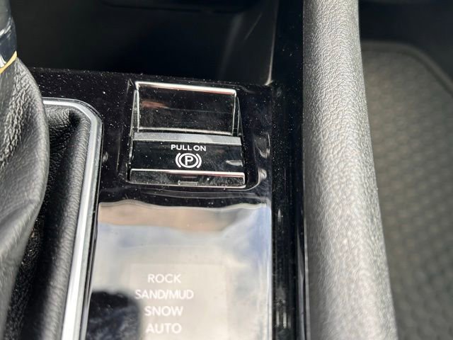 Used 2025 Jeep Compass Trailhawk AWD/4WD image 30