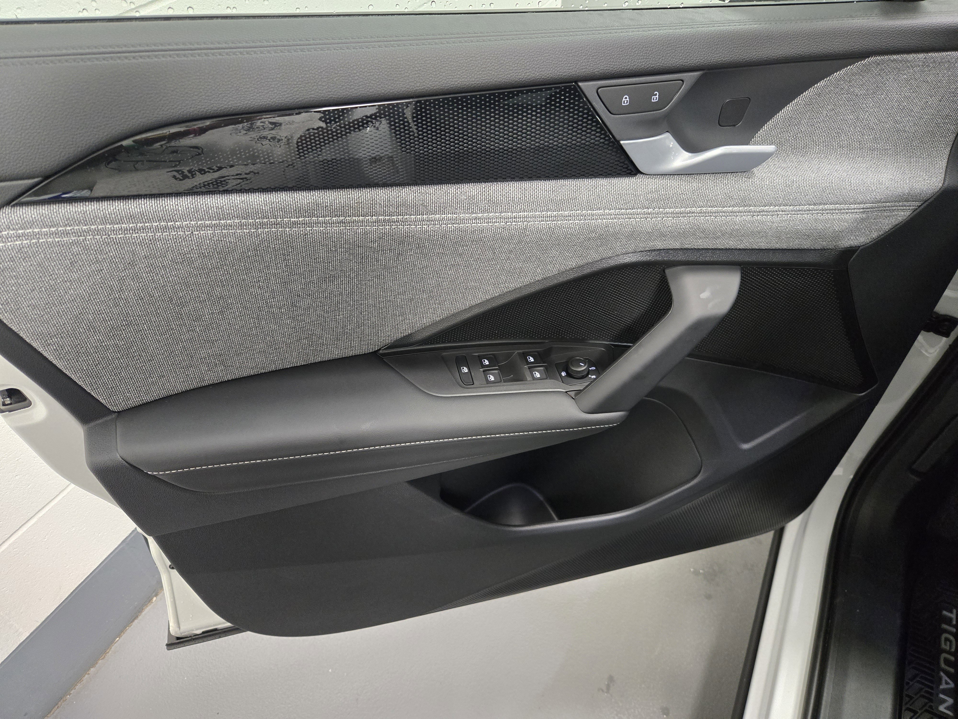 New 2025 Volkswagen Tiguan S image 2