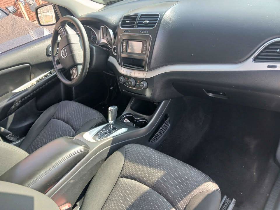 Used 2019 Dodge Journey SE w/ Blacktop Package FWD image 15