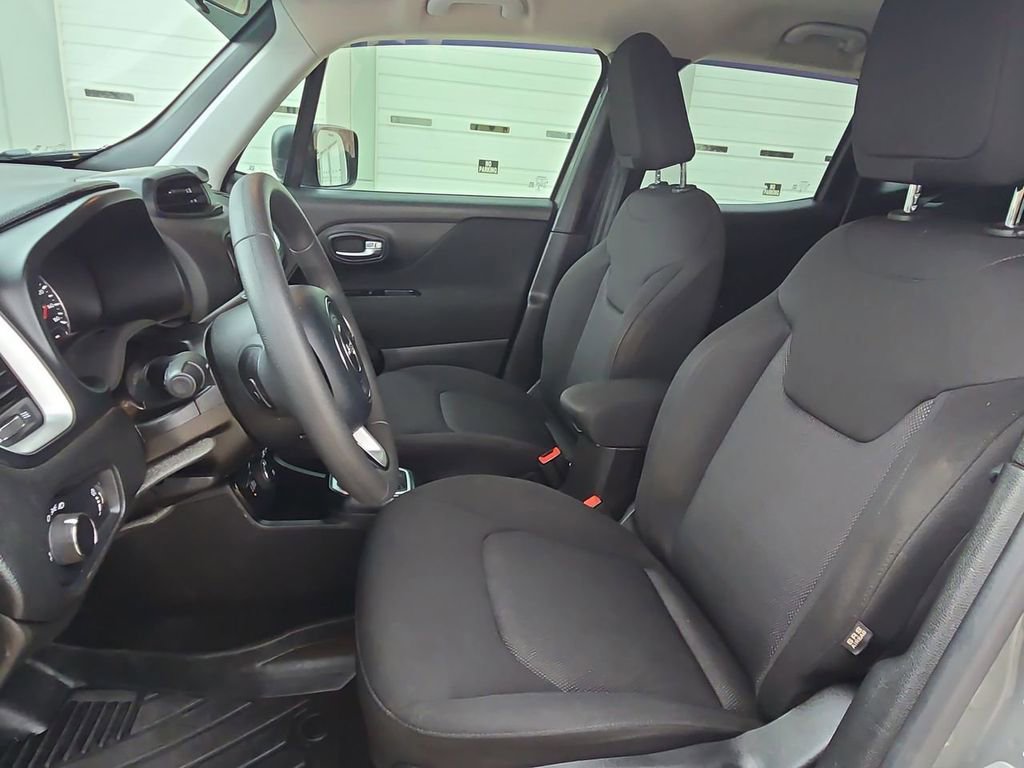 Used 2021 Jeep Renegade Sport image 15