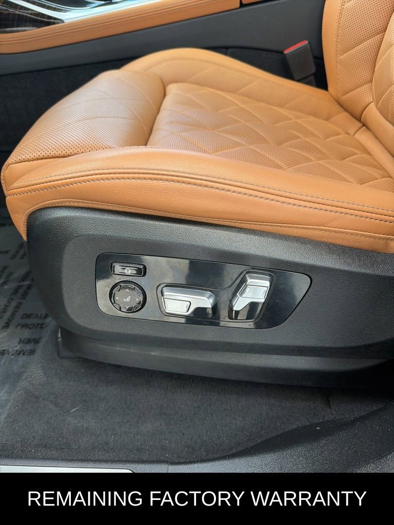Used 2024 BMW X7 xDrive40i image 48