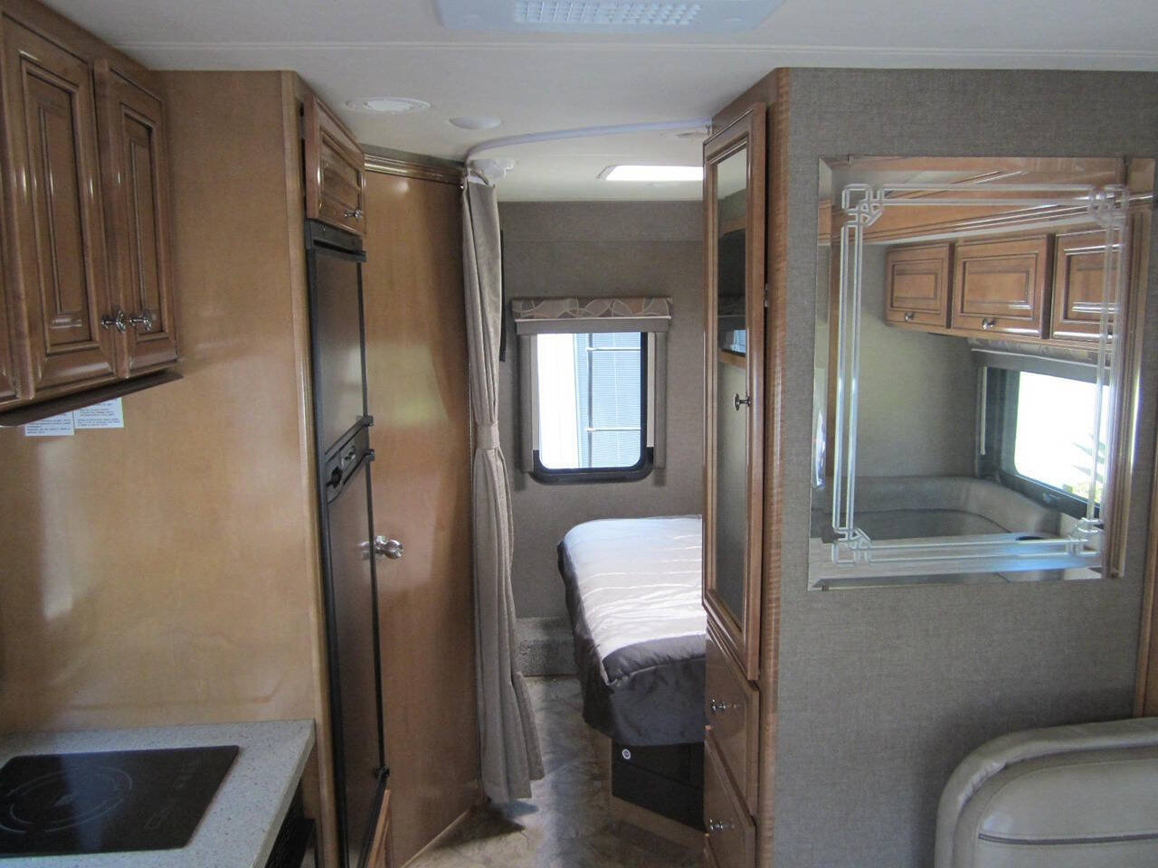 Used 2017 Mercedes-Benz Sprinter 3500 image 41